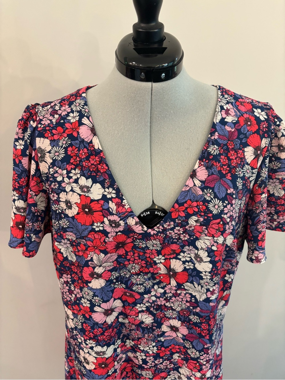 BCBG Paris Floral V-Neck Ruffle Hem Mini Dress Navy Red Pink Large
